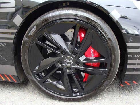 Used 2023 Audi RS e-tron GT AWD/4WD image 40