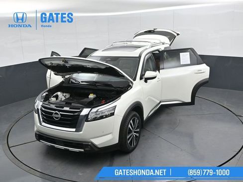 Used 2023 Nissan Pathfinder Platinum AWD/4WD image 60