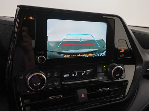 Used 2025 Toyota Highlander XSE image 22