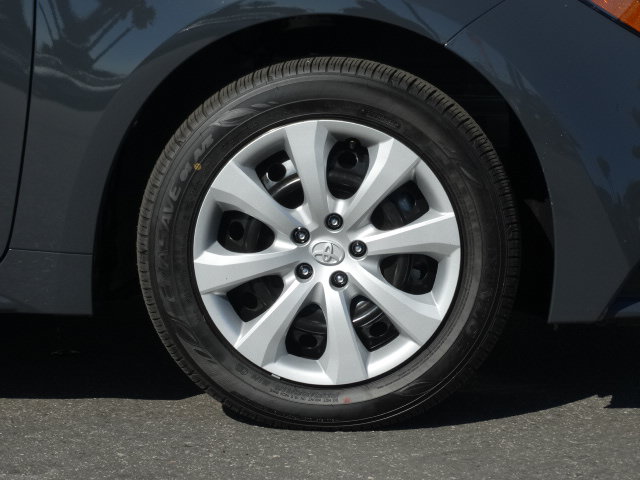 New 2026 Toyota Corolla LE FWD image 4