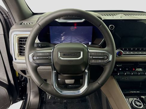 New 2026 GMC Canyon Denali image 11