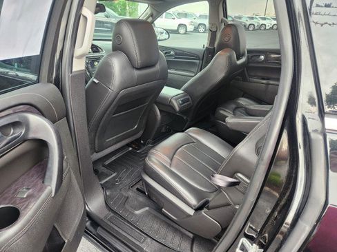 Used 2017 Buick Enclave Leather image 9