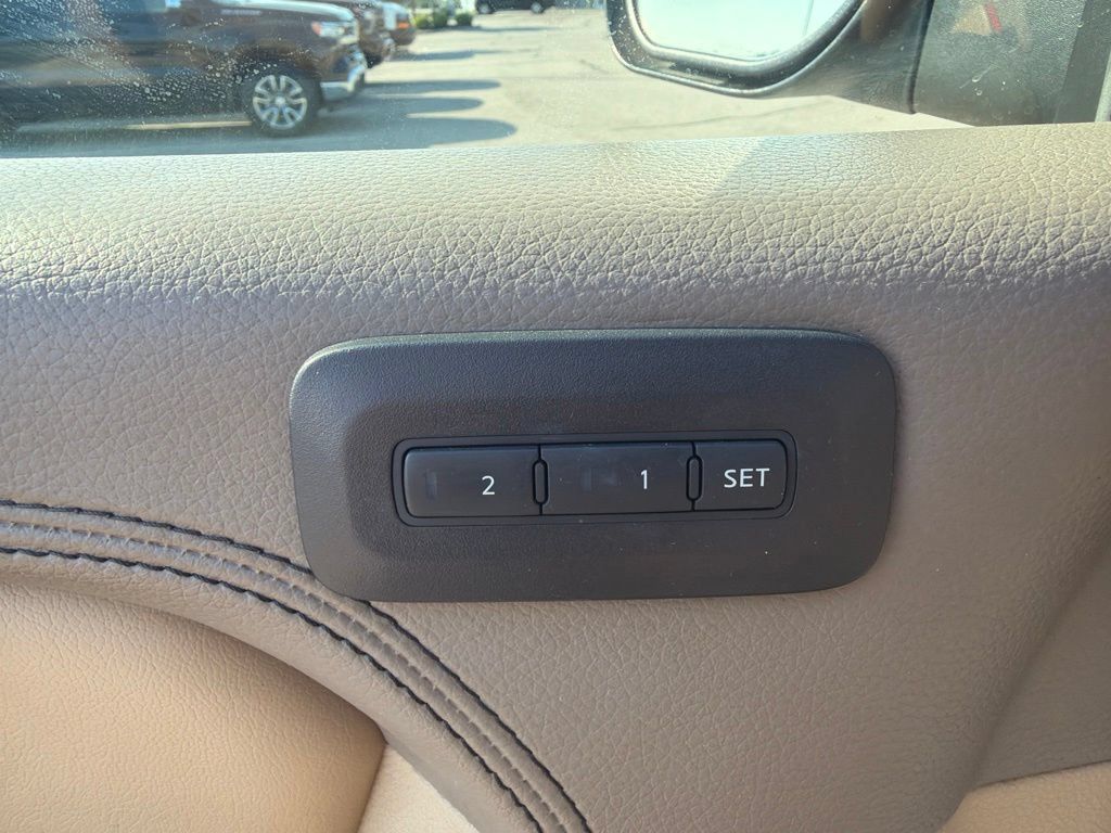 Used 2015 Nissan Armada Platinum AWD/4WD image 49