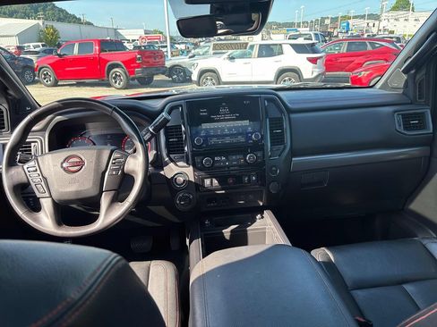 Used 2024 Nissan Titan PRO-4X w/ Pro-4x Convenience Package AWD/4WD image 22