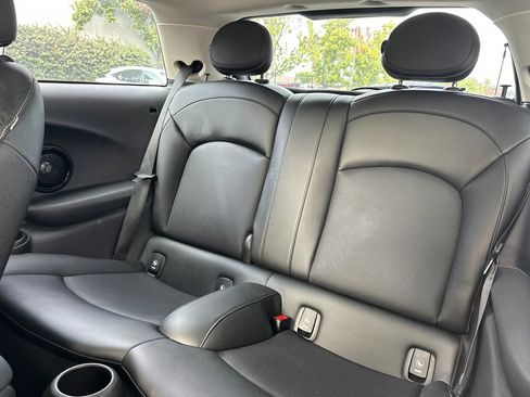 Used 2015 MINI Cooper 2-Door Hardtop image 24