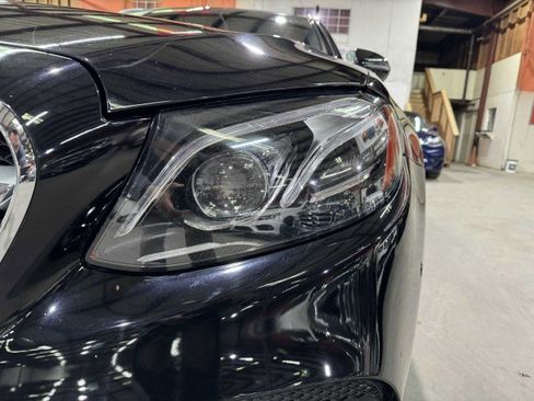 Used 2017 Mercedes-Benz E 400 4MATIC Wagon image 14