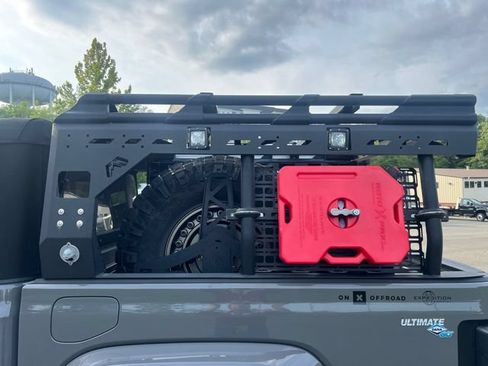 Used 2020 Jeep Gladiator Overland w/ LED Lighting Group AWD/4WD image 23