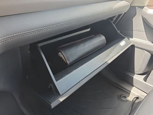 Used 2021 Toyota Sienna XLE w/ XLE Plus Package image 36