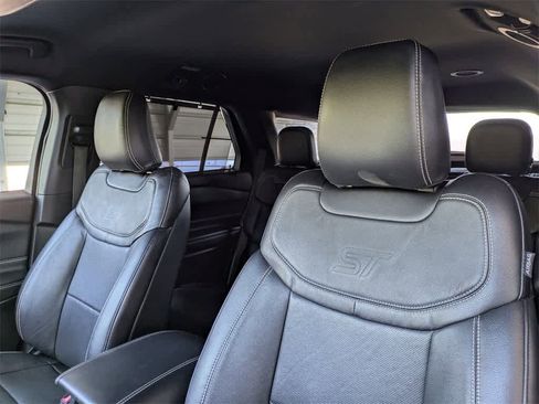 Used 2020 Ford Explorer ST w/ ST Street Pack image 7