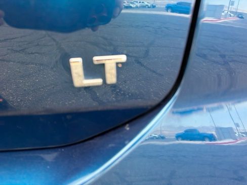 Used 2021 Chevrolet Equinox LT FWD image 12