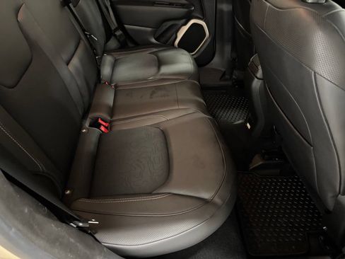 Used 2017 Jeep Renegade Trailhawk AWD/4WD image 48