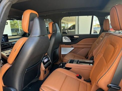 Used 2024 Lincoln Aviator Black Label w/ Jet Package image 8