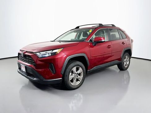 Used 2023 Toyota RAV4 XLE w/ Convenience Package FWD image 2