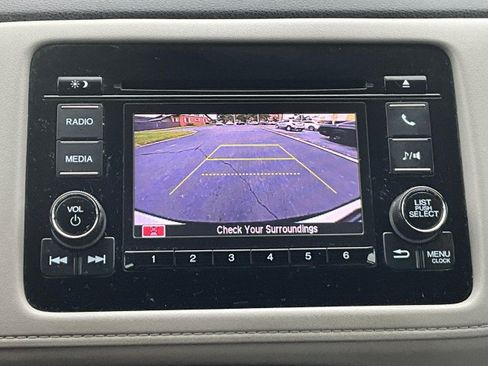 Used 2021 Honda HR-V LX image 27