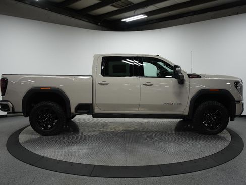 New 2026 GMC Sierra 2500 AT4 w/ AT4 Premium Plus Package image 10