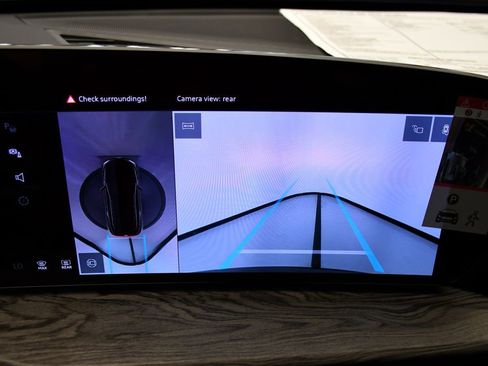 Used 2025 Audi Q5 Premium w/ Convenience Package image 25