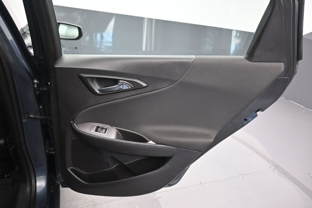 Used 2020 Chevrolet Malibu LS FWD image 31