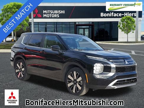 Used 2025 Mitsubishi Outlander SE FWD image 1