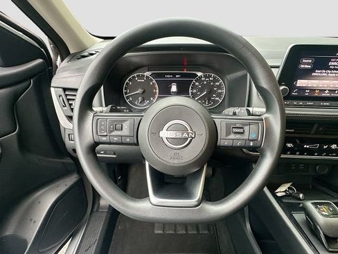 Used 2024 Nissan Rogue SV AWD/4WD image 11