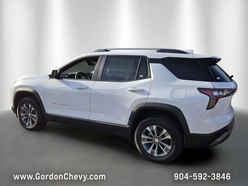 New 2026 Chevrolet Equinox LT w/ Convenience Package II AWD/4WD image 4