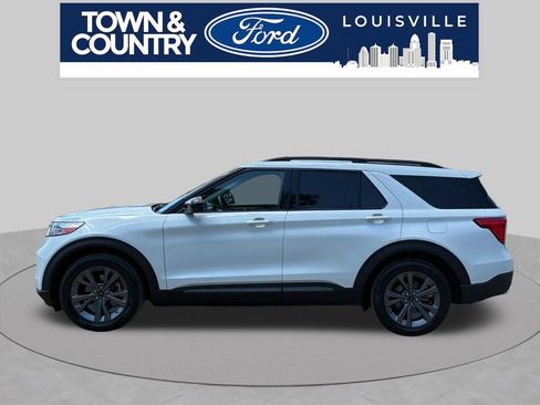 Used 2023 Ford Explorer XLT w/ Equipment Group 202A RWD image 6