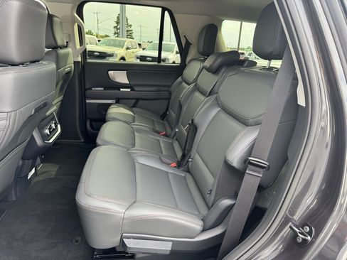 New 2025 Ford Expedition Active image 33