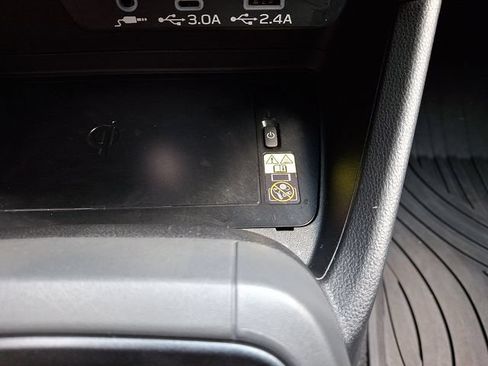 Certified 2024 Subaru Crosstrek 2.5i Limited w/ Crosstrek Mirror Package AWD/4WD image 39