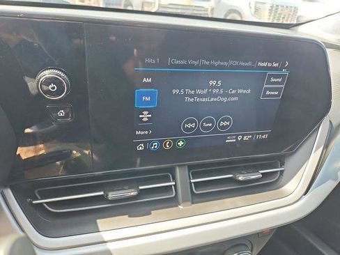 Used 2026 Chevrolet Trax LS FWD image 13