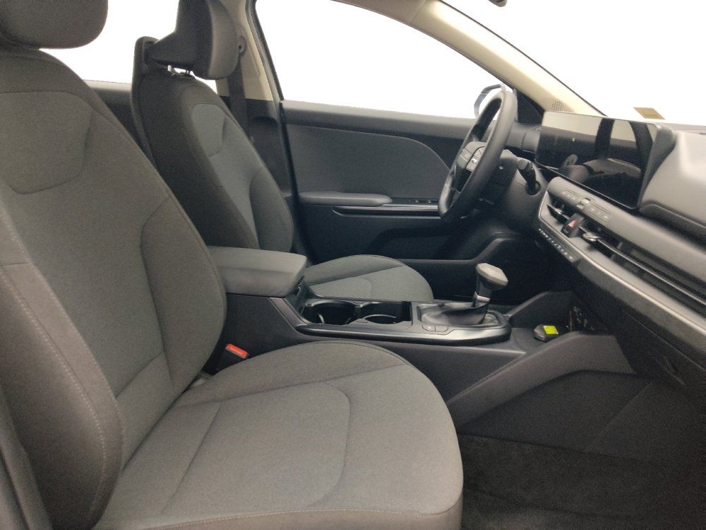 Used 2025 Kia K4 FWD image 21