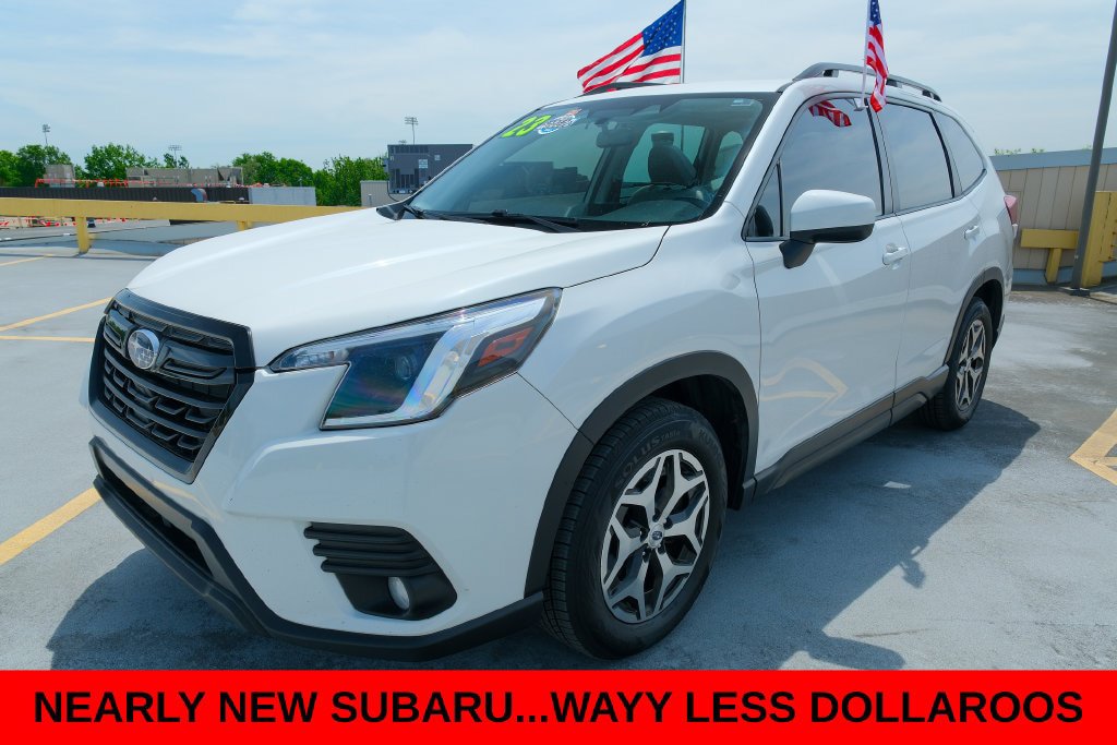 Used 2023 Subaru Forester Premium AWD/4WD image 1