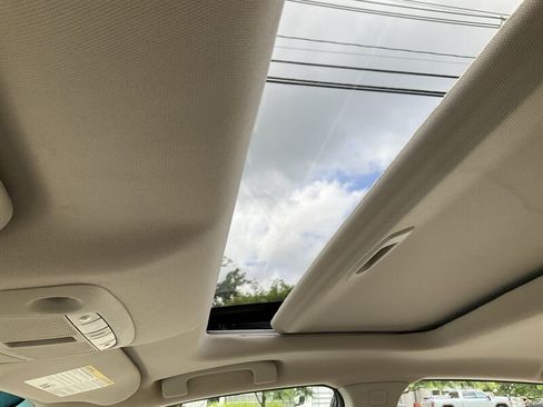 Used 2015 Nissan Altima 2.5 SL w/ Moonroof Package FWD image 27