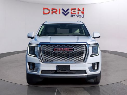 Used 2023 GMC Yukon XL Denali image 8