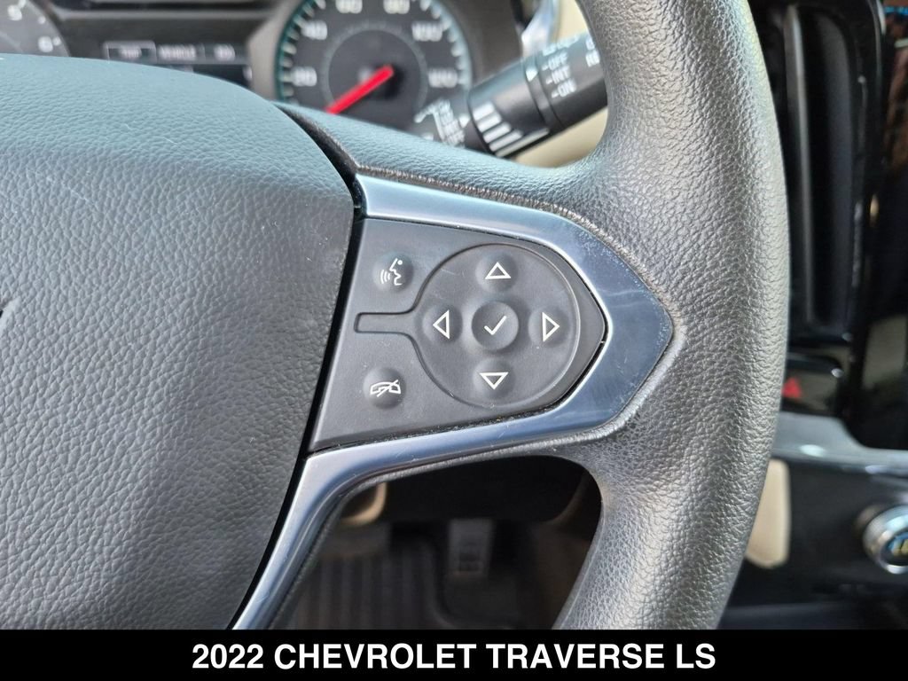 Used 2022 Chevrolet Traverse LS FWD image 18