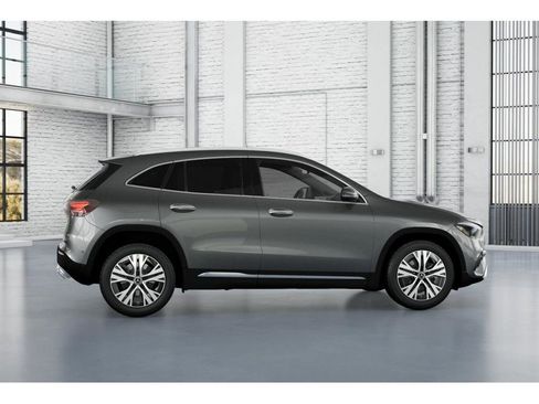 New 2026 Mercedes-Benz GLA 250 4MATIC image 17