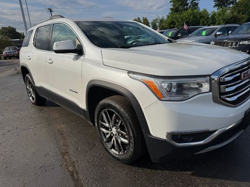 Used 2017 GMC Acadia SLT AWD/4WD image 12