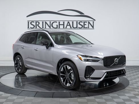 New 2026 Volvo XC60 B5 Plus w/ Climate Package AWD/4WD image 3