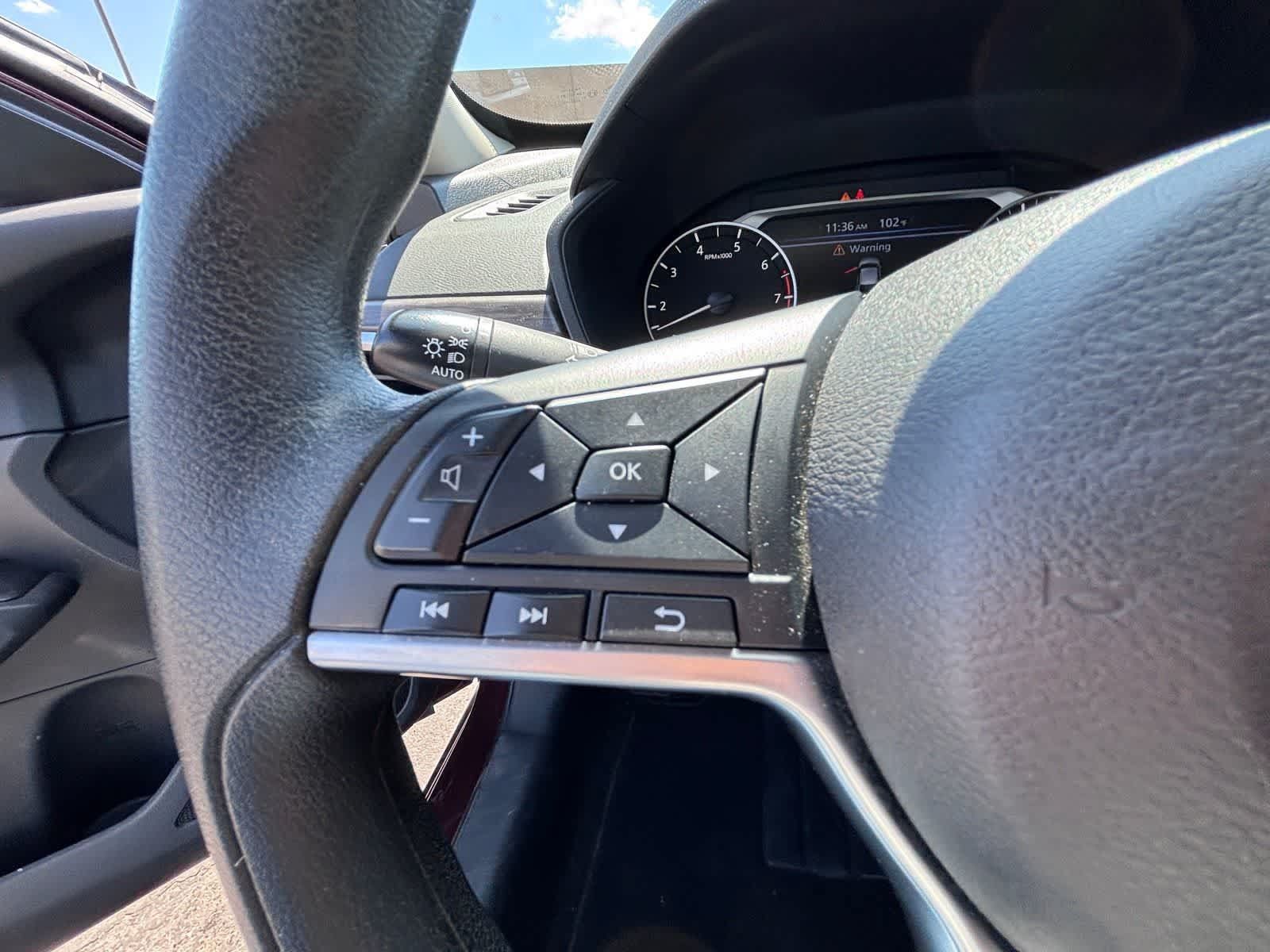 Used 2025 Nissan Altima 2.5 SV FWD image 15