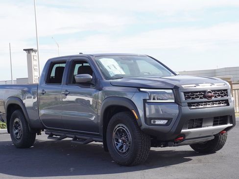 New 2026 Nissan Frontier PRO-4X w/ Tow Package AWD/4WD image 4
