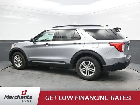 Used 2022 Ford Explorer XLT AWD/4WD image 4
