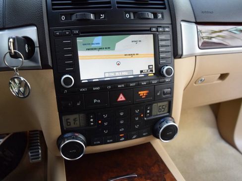 Used 2006 Volkswagen Touareg V10 TDI AWD/4WD image 60
