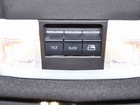 Used 2016 Ford F350 Lariat image 37