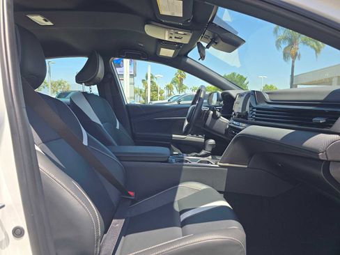 Certified 2025 Toyota Camry SE FWD image 11
