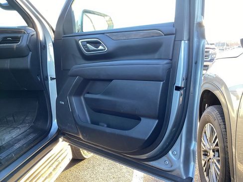 Used 2024 Chevrolet Tahoe LT w/ Luxury Package image 9