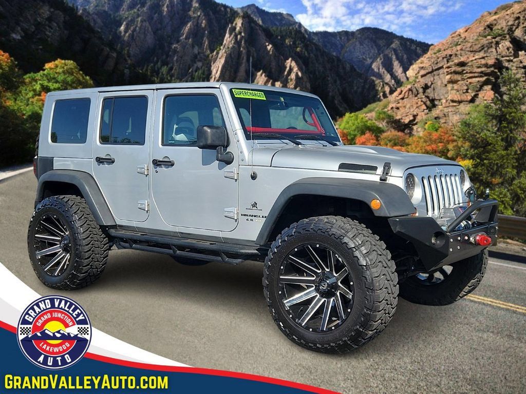 Used 2007 Jeep Wrangler Unlimited Rubicon w/ PWR Convenience Group AWD/4WD image 1