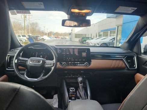 Certified 2023 GMC Canyon AT4 w/ AT4 Premium Package image 3