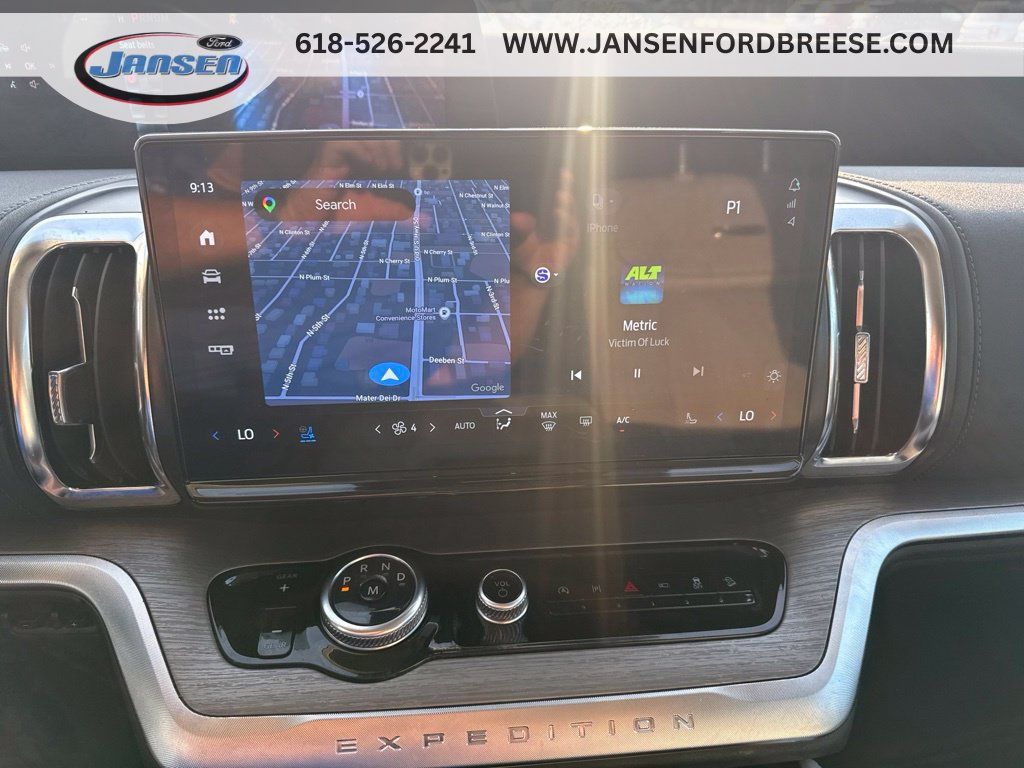 Used 2025 Ford Expedition Platinum AWD/4WD image 17