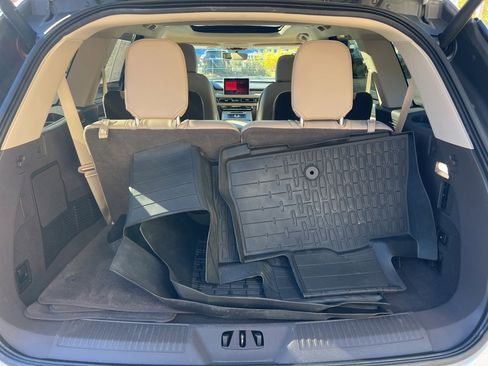 Used 2022 Lincoln Aviator AWD w/ Premium Package image 28