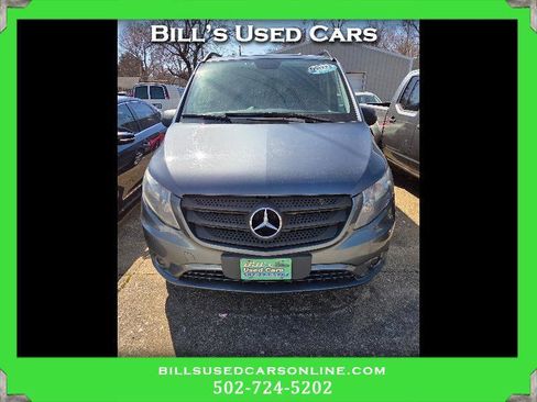 Used 2016 Mercedes-Benz Metris Passenger Van image 1
