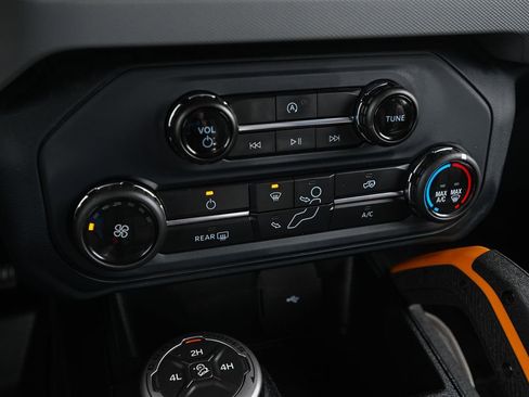 Certified 2022 Ford Bronco 2-Door AWD/4WD image 31
