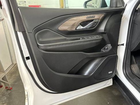 Used 2023 GMC Terrain Denali w/ Denali Premium Package AWD/4WD image 24